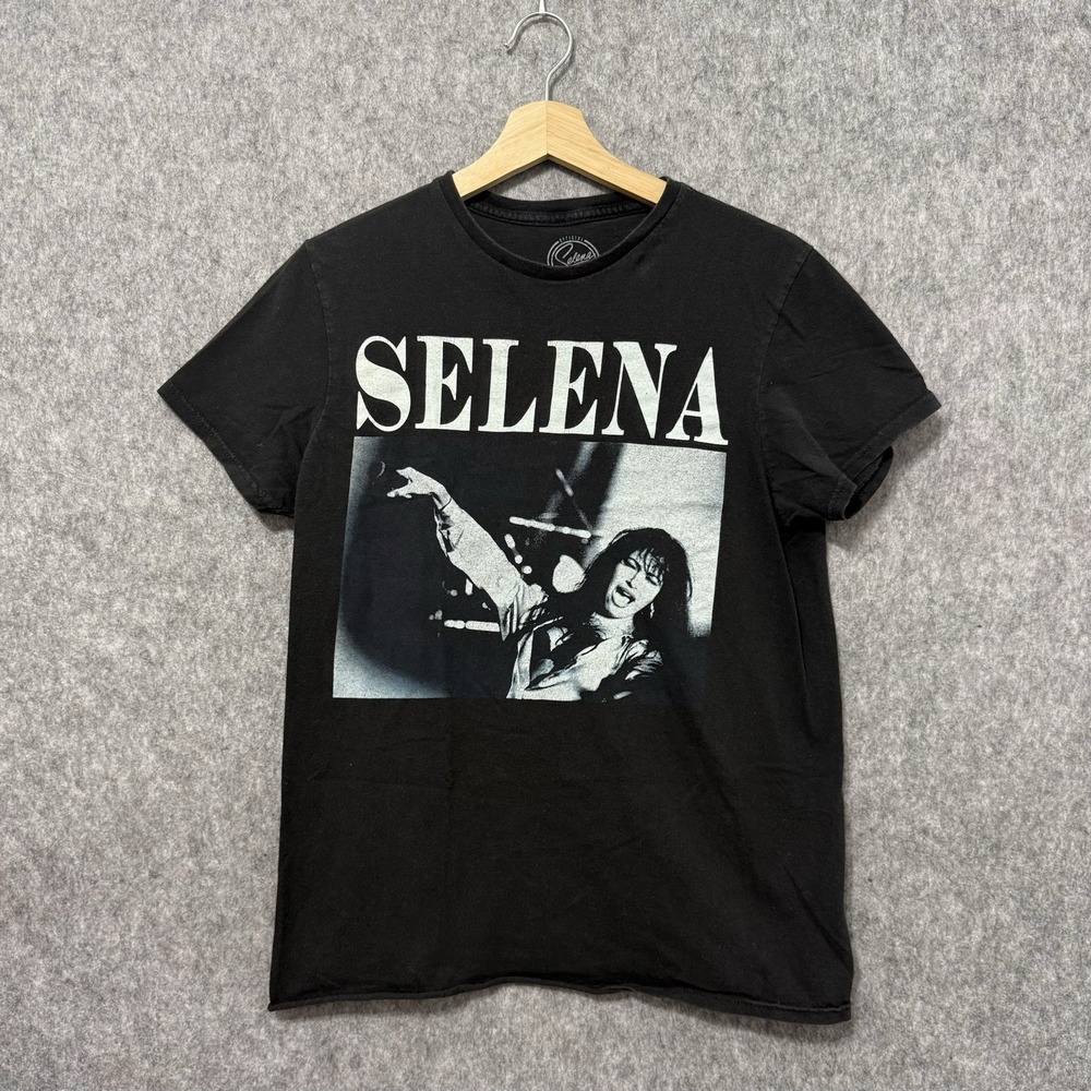 Official Selena Merchandise Graphic T-Shirt Women Medium Black Concert Tee